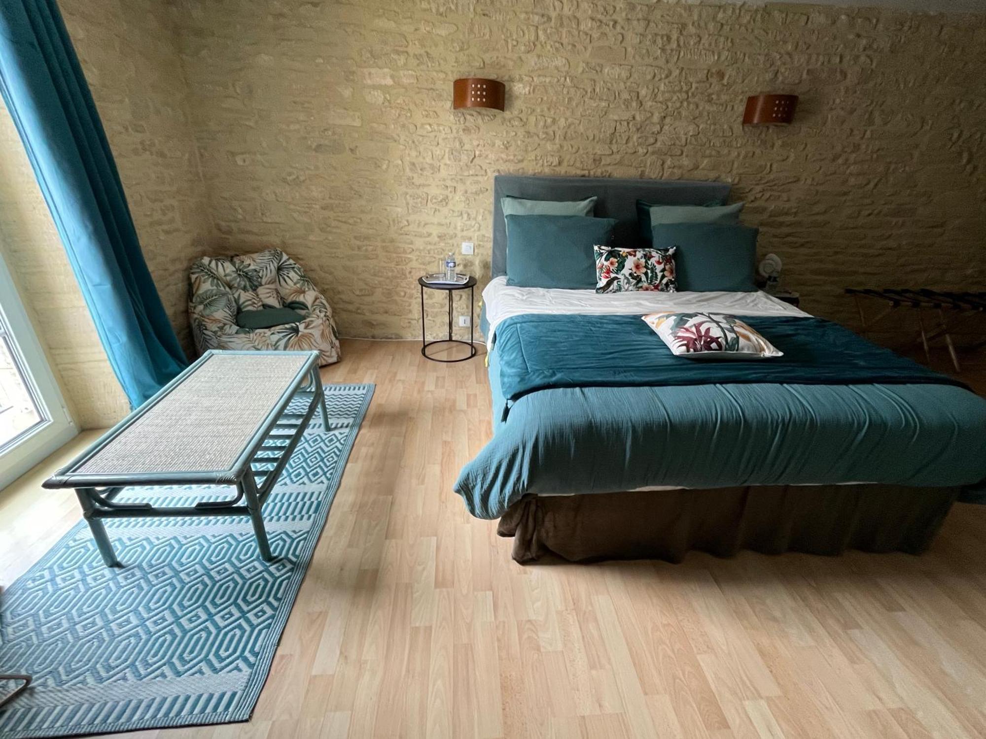 Chambres D'Hotes De L'Ancienne Auberge Thaon Eksteriør billede